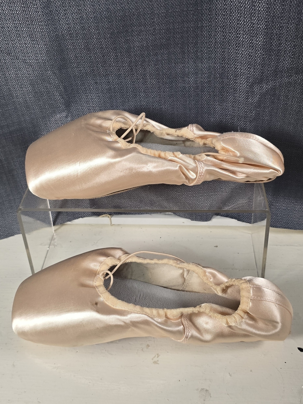 Bloch Ballet Pointe Shoes in Pale Pink Satin